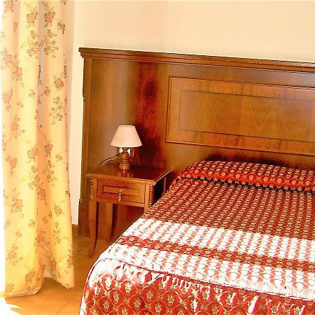 Hotel Cinecitta Rome Buitenkant foto