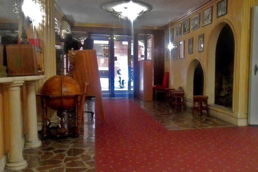 Hotel Cinecitta Rome Buitenkant foto
