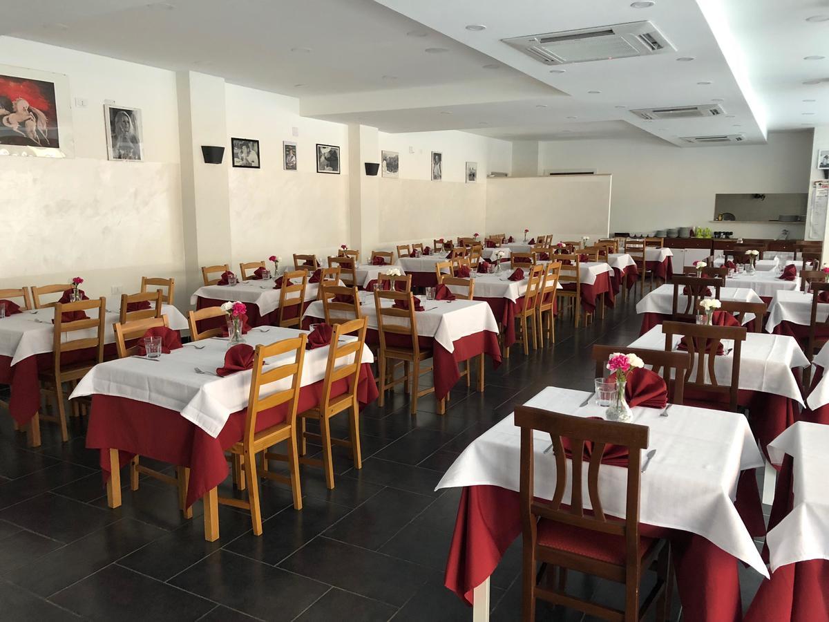 Hotel Cinecitta Rome Buitenkant foto