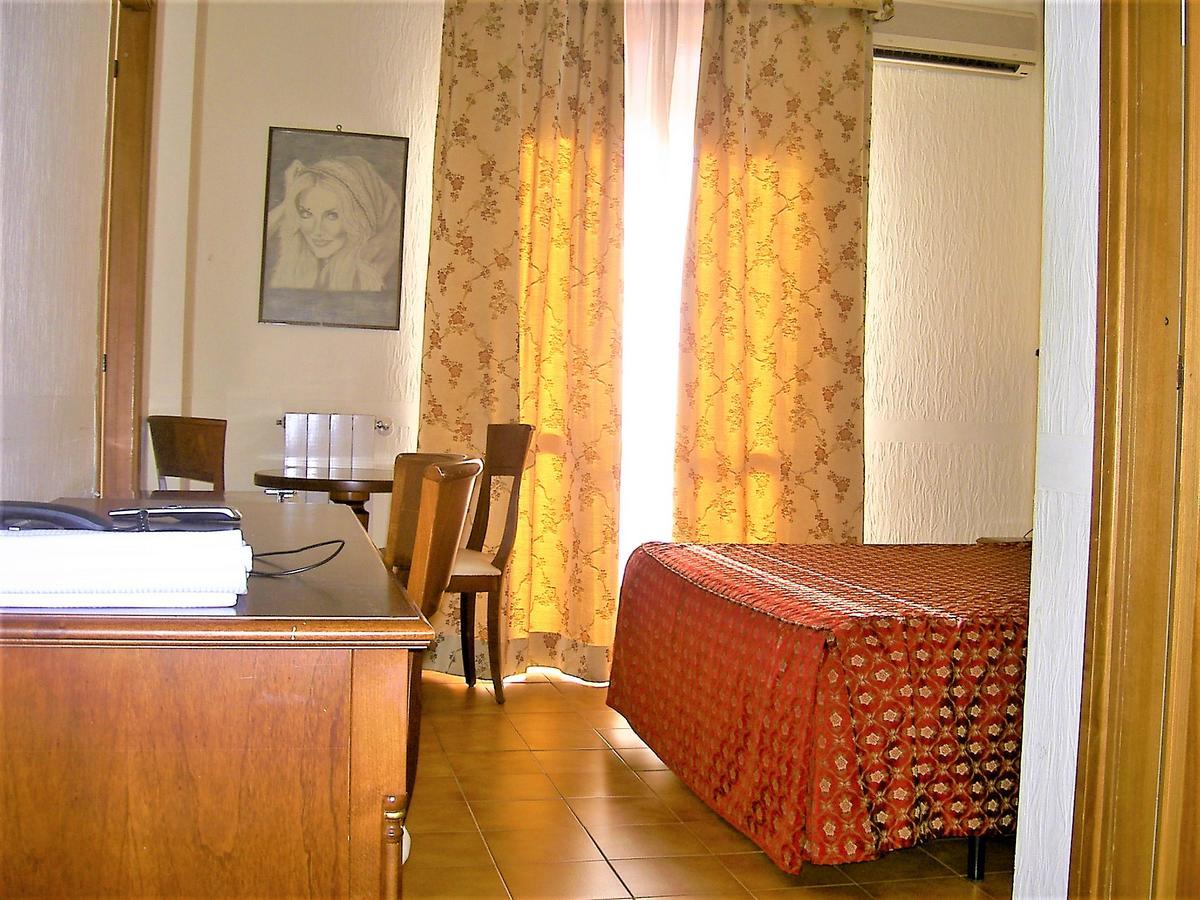 Hotel Cinecitta Rome Buitenkant foto