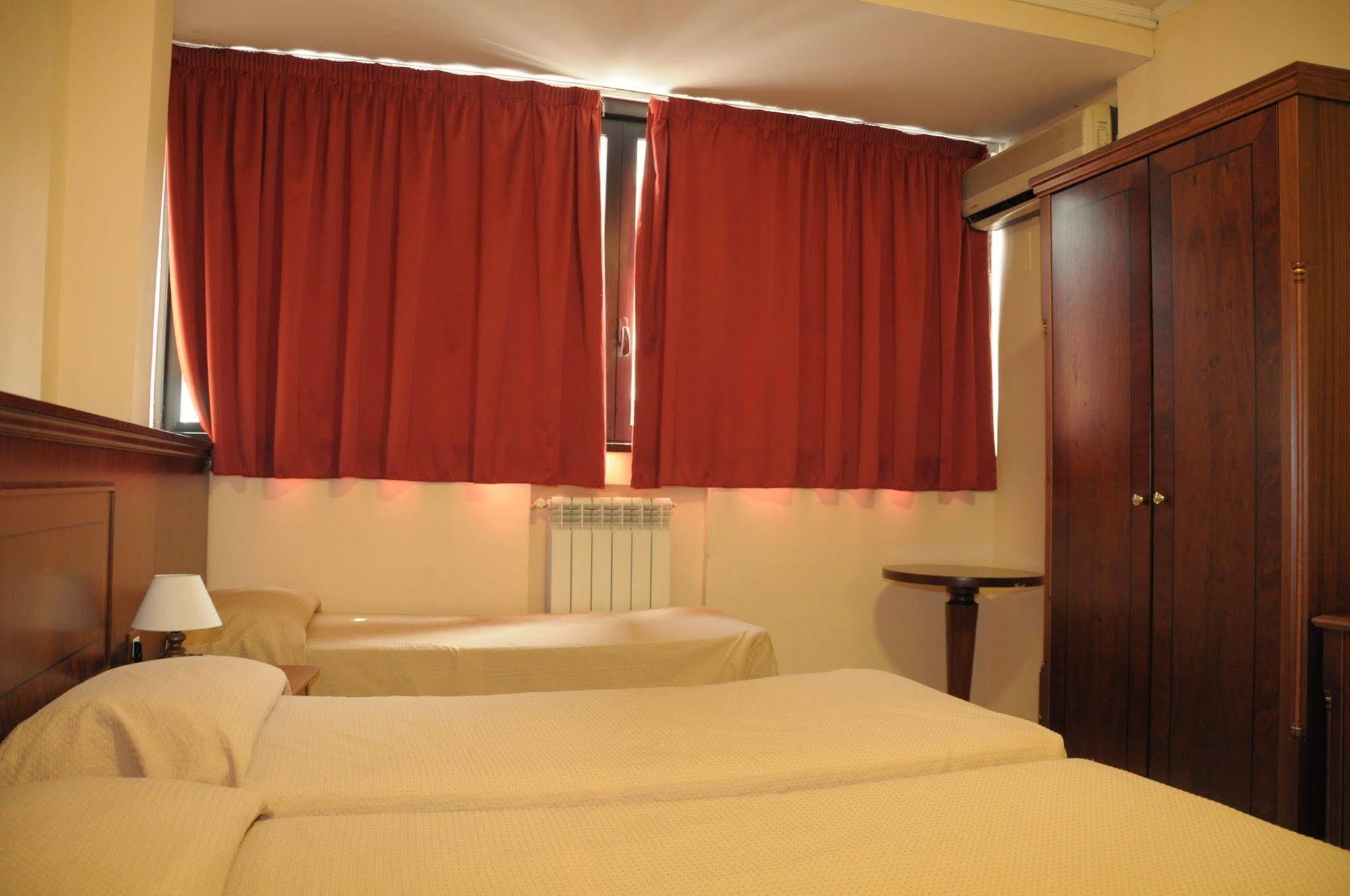 Hotel Cinecitta Rome Buitenkant foto